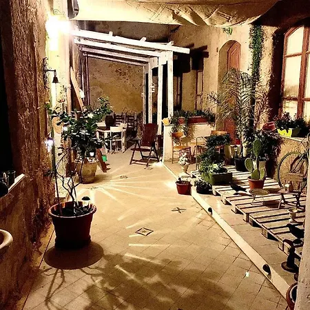 Il Vecchio Cortile Агрідженто
