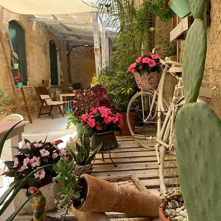 Il Vecchio Cortile Apartment *