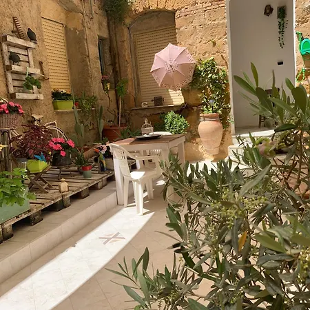 Apartment Il Vecchio Cortile Agrigent