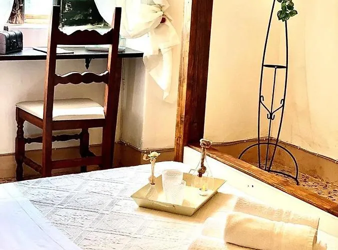 Il Vecchio Cortile Apartment *